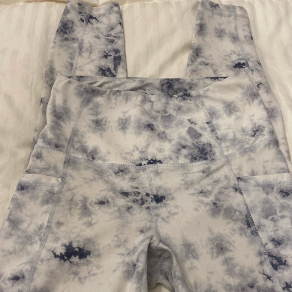 Yogalicious Leggings - Picture 3 of 6